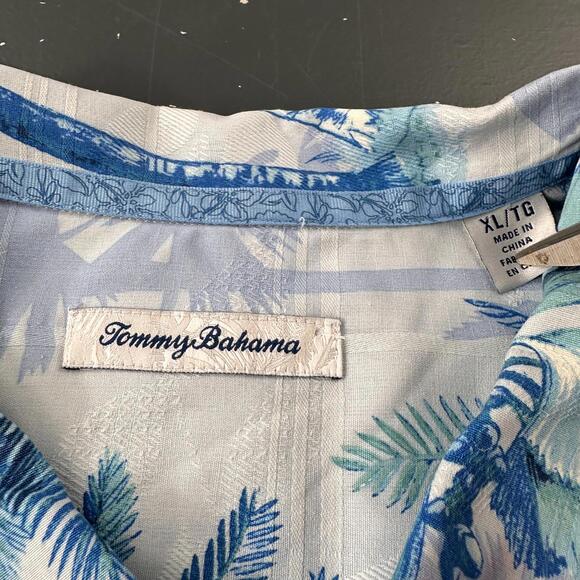 Tommy Bahama Silk Shirt Men XL White Navy Blue Palm Trees Camp Hawaiian EUC - Picture 3 of 7